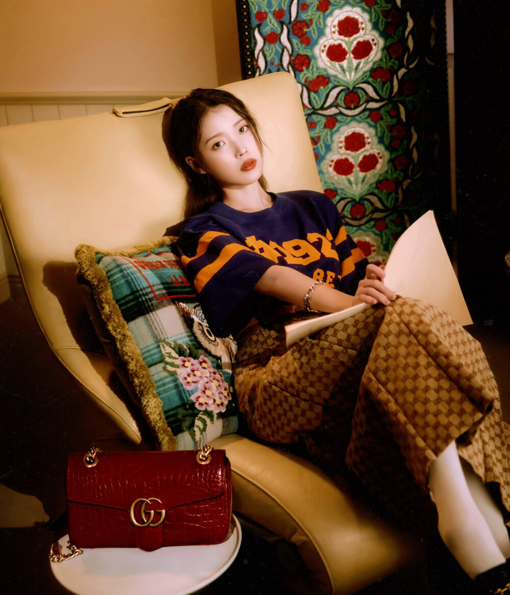 iu 李知恩 cr:pink_myeun『gucci』