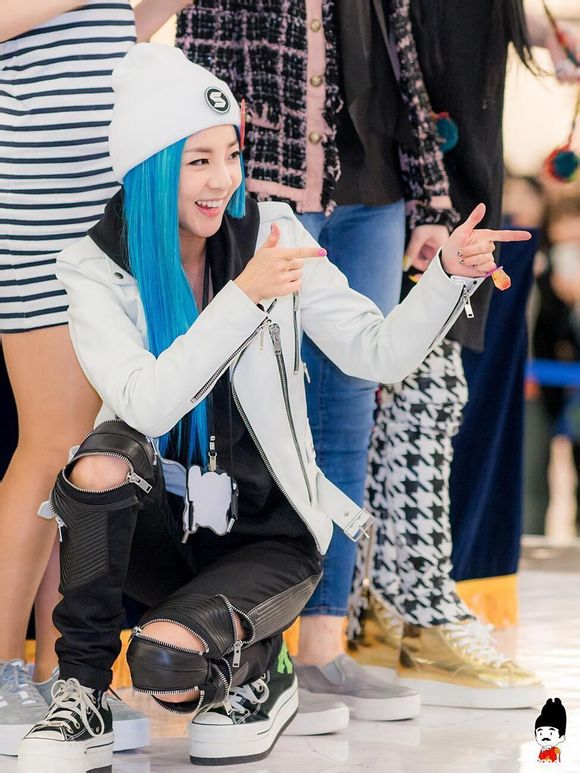 2ne1dara朴山多拉山兔子美美哒壁纸