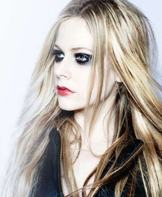 艾薇儿拉维尼avrillavigneherestonevergrowingup单曲宣传图