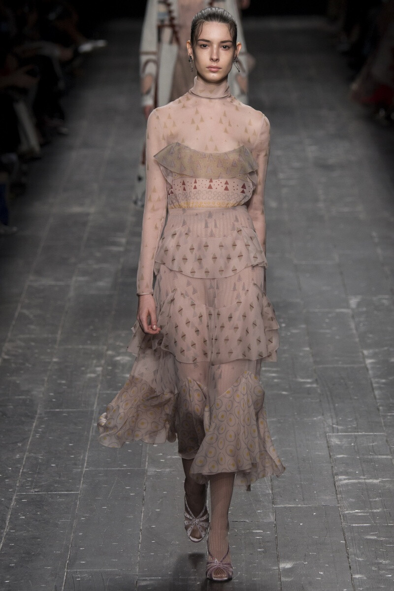 valentino2016秋冬时装秀巴黎秀场