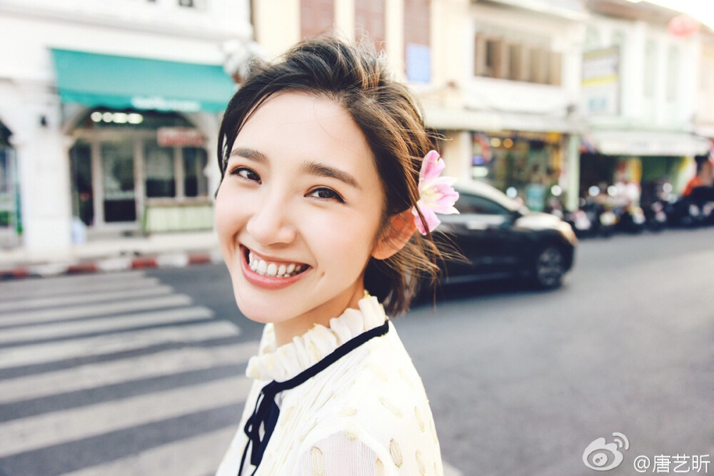 唐艺昕笑容最美短发女神爱笑的女孩运气都不会差