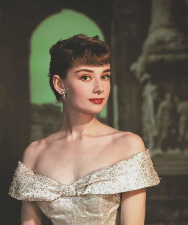 奥黛丽·赫本(audrey hepburn,1929年5月4日—1993年1月20日,出生于