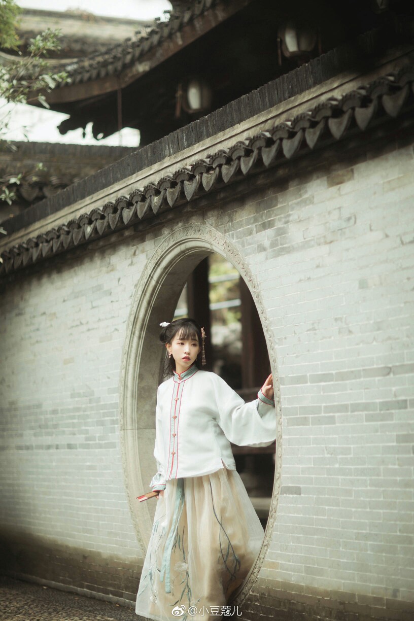 十三余小豆蔻儿