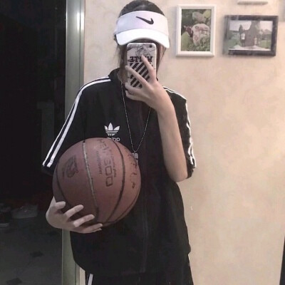 神仙女孩篮球头像抱图留赞收藏哟