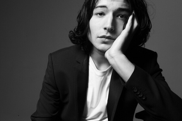 埃兹拉·米勒 Ezra Miller