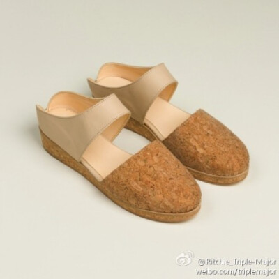 Reality Studio Cork/ Leather Sandals (via @ triplemajor instagram) http://t.cn/zjUnRlc