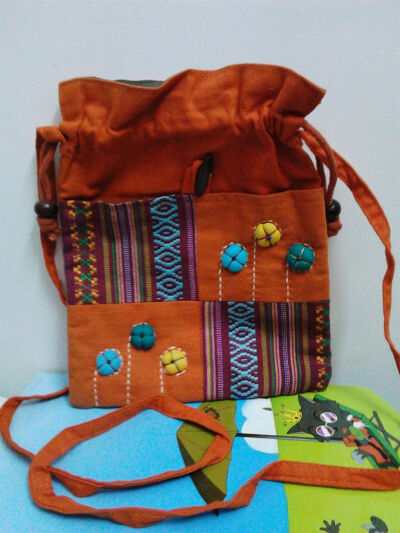 广西壮族特色桂林民族风小背袋。精致手工刺绣，