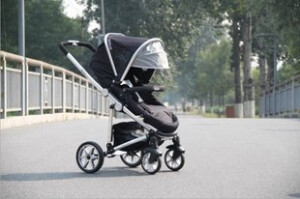 国外高景观婴儿推车，充气轮，一秒收车，http://xinxinzidi.taobao.com