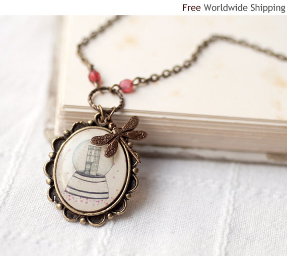 Snow globe necklace (N008)