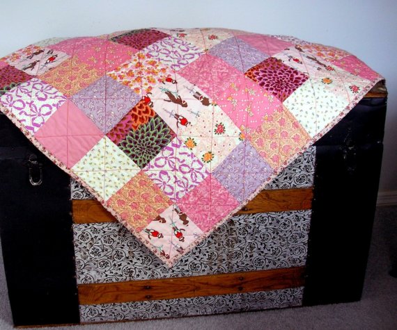 Baby Quilt in Pink Reproduction and Kaffe Fasset Fabrics