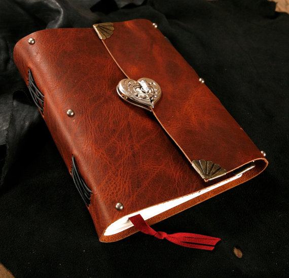 Leather Journal - Heart Clasp - 6x8 - Brown - Notebook - Diary - Sketchbook