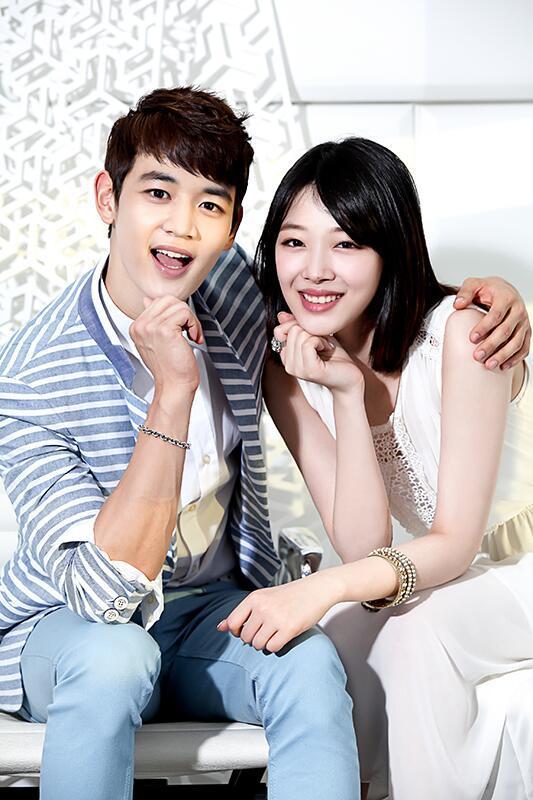 珉豪和雪莉最新照片