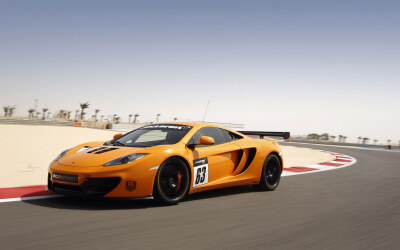 迈凯轮12C GT Sprint赛道版壁纸,第4张图片