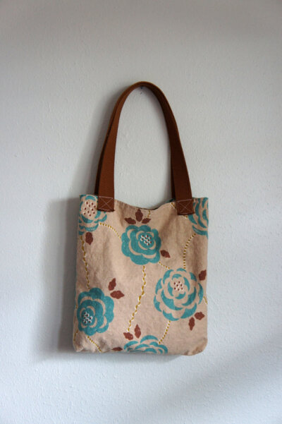 Linen bag with cotton webbing handles