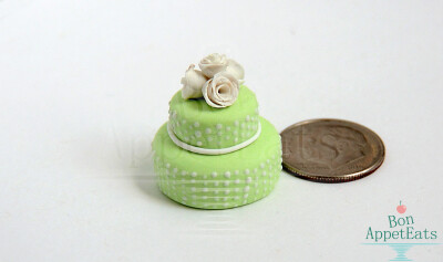 1:12 or 1:24 Green Tiered Cake