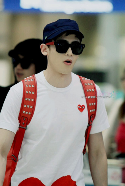 【PIC】130717 #Nichkhun# 仁川转日本饭拍高清图8P cr:danjisoo #Nichkhun 宁静致远 微笑面对#