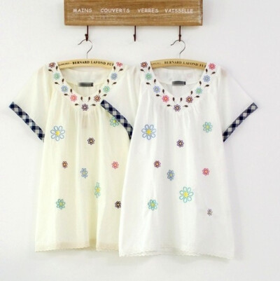 原单可爱小花刺绣V领薄棉宽松衬衫 日系森林森女系小清新甜美罩衫