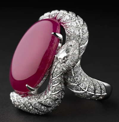 Cartier / Cartier Luxuriant ring - Platinum, one cabochon-cut 36.74-carat ruby, one pear-shaped rose-cut diamond, brilliants. PHOTO Julien Claessens &amp; Thomas Deschamps Â© Cartier 2012