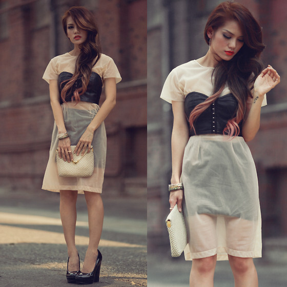 Sparkle & Fade Leather Bustier, Vint… - 高清图片，堆糖，美图壁纸兴趣社区