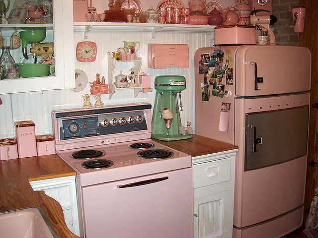 pretty in pink 1950s kitchen