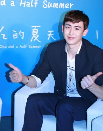 【PIC】130724 #Nichkhun# 《一又二分之一的夏天》主创访谈 网站链接：http://t.cn/zQGhUBW cr:天涯社区 #Nichkhun宁静致远 微笑面对#