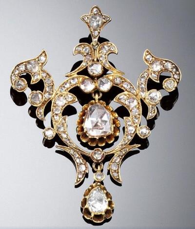 維多利亞時期的珠寶——胸針