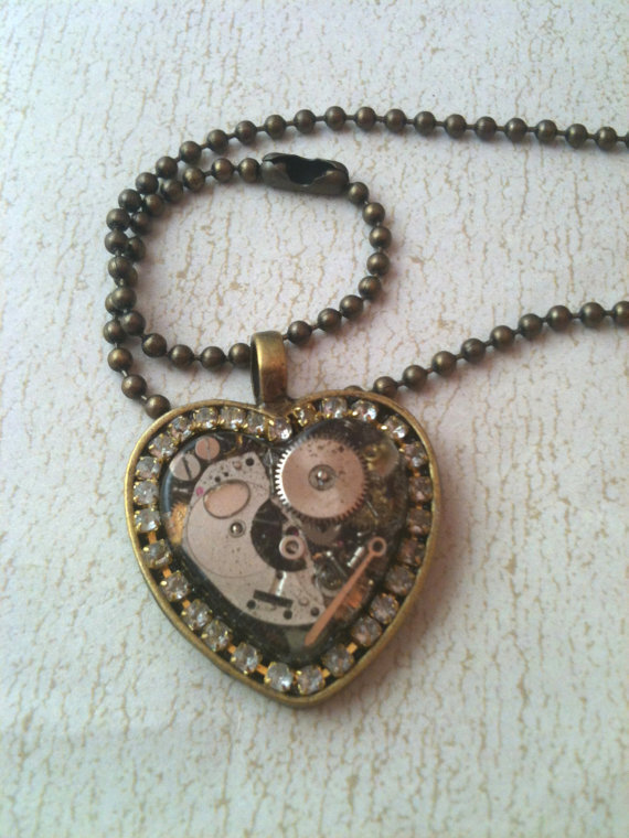 Clockwork Clutter Heart with Rhinestone / Crystal Chain Steampunk Necklace 蒸汽朋克 钟表零件 水晶 项链