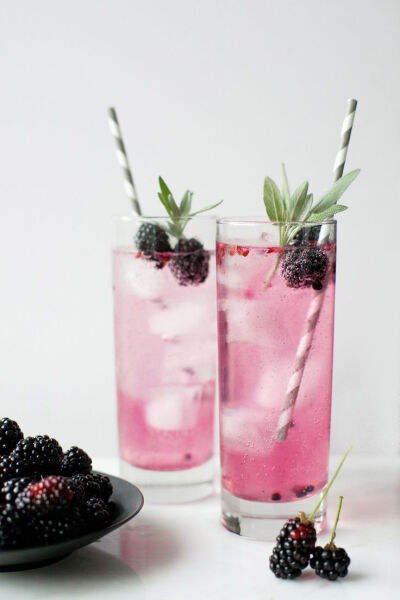 blackberry sage spritzer