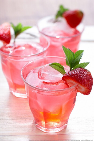 strawberry tea