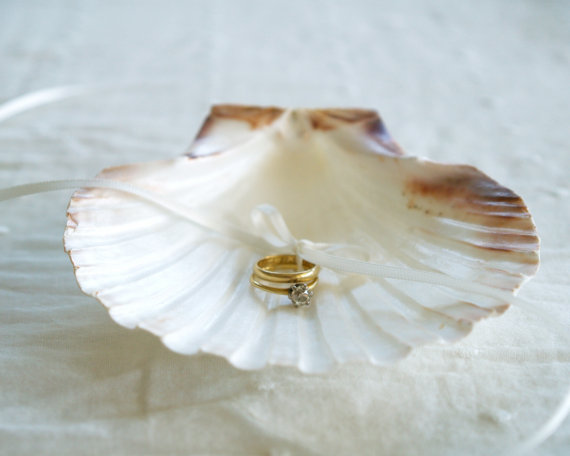 Shell Ring Pillow, Scallop Pearl Inspired Ring Bearer Shell for your Beach Wedding, ivory white Summer