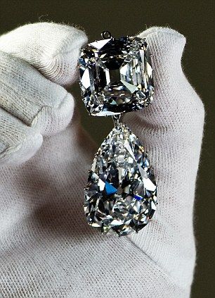 Cullinan diamond III and IV Brooch: The third and fourth largest of the Cullinan gems - a pear-shaped drop of 94.4 carats (III) and the cushion-shaped 63.3 carat IV - were originally placed by Queen M…