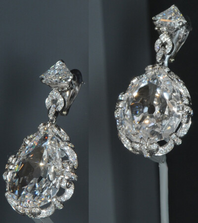 The Marie Antoinette diamonds The original earrings were owned by Marie Antoinette, the queen of France; guillootined in 1793 during the French Revolution.Aaid to be a gift from her husband, King Loui…