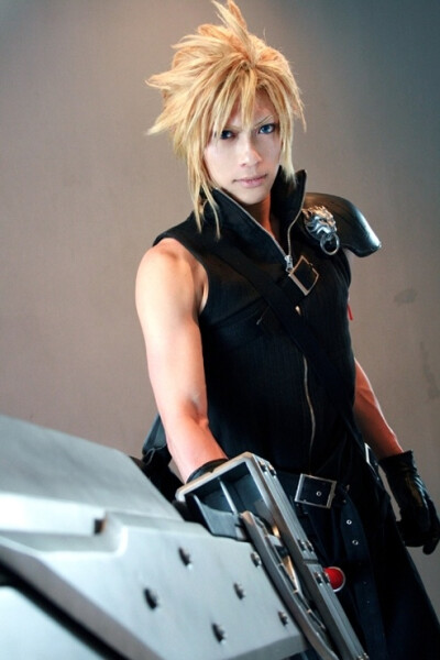 Cloud Strife from FF VII - Advent Children.