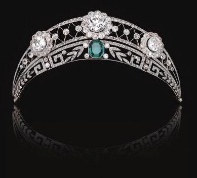 emerald and diamond tiara, c. 1910.owned by a German noble family in Westphalia