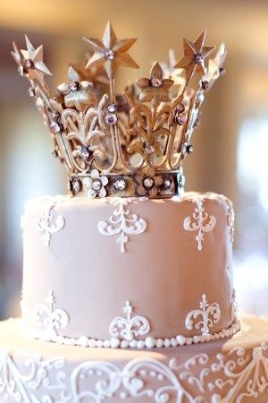 Elegant-and-Romantic-Crown-Wedding-Cake-Topper Thanks to an-important-event ! #heartburn #heartburnsymptoms #health #diet