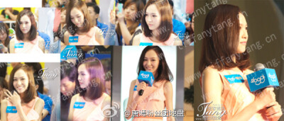 【唐家嫣语独家】130601 #唐嫣# sloggi2013夏季新品发布会预览。侧颜笑颜都好美 高清大图已在论坛"唯你独享"版块更新，收图请戳http://t.cn/zHEiEDT