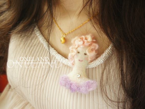 ★羊毛毡成品♥handmade vintage lady 复古贵妇♥ 不完美感、不精致感、微瑕疵感、陈旧感，同时又蕴藏着优雅的时间感的vintage lady~