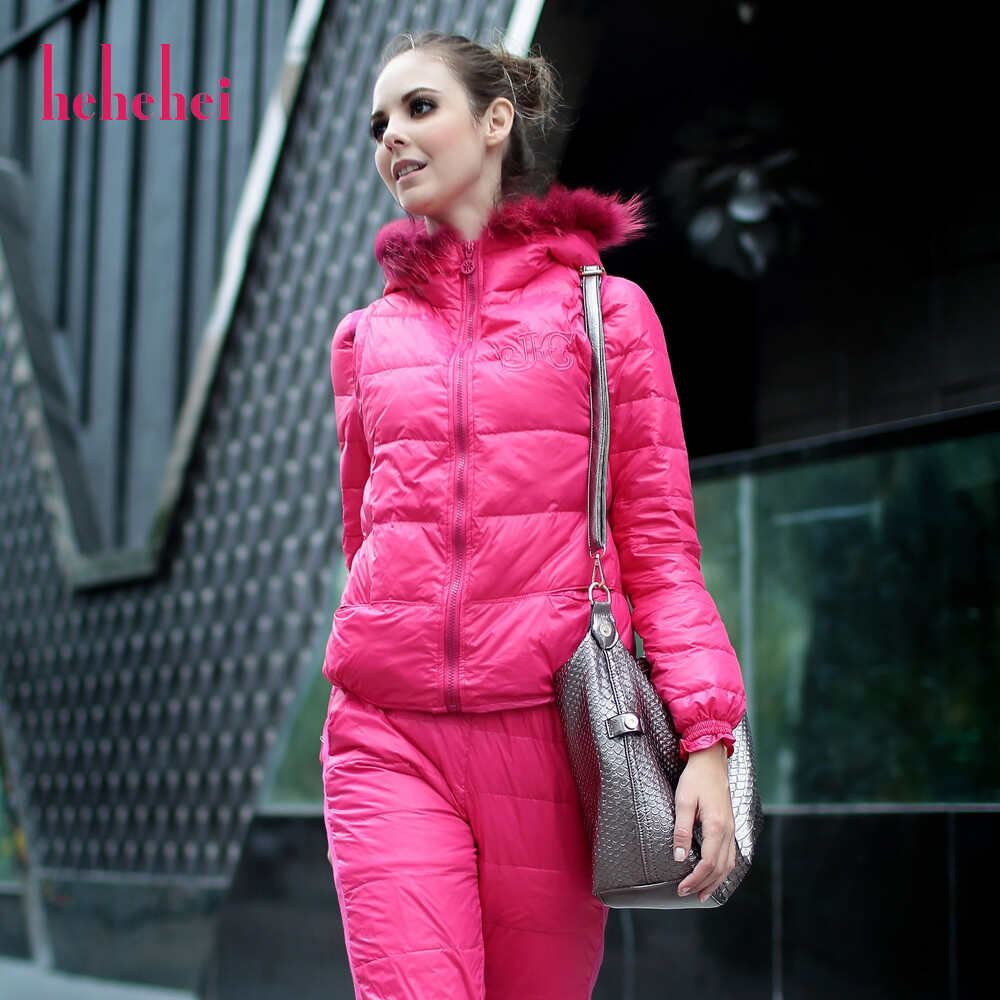 连帽羽绒服女运动休闲拉链街头锦纶直筒型帽领女羽绒服