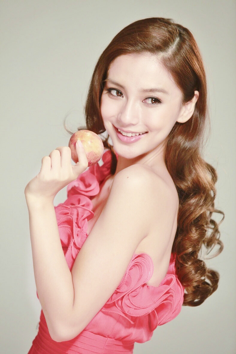 我们之所以会心累，就是常常徘徊在坚持和放弃之间，举棋不定。我们之所以会烦恼，就是记性太好，该记的，不该记的都会留在记忆里。我们之所以会痛苦，就是追求的太多。我们之所以不快乐，就是计较的太多，不是我们拥有的太少，而是我们计较的太多。(转)