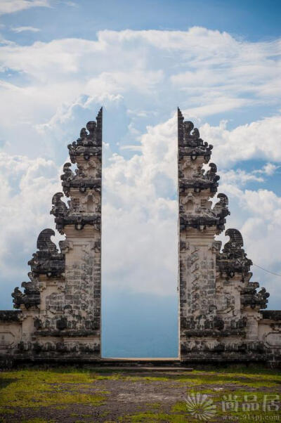 尚品居-View from the door of The Big White Temple