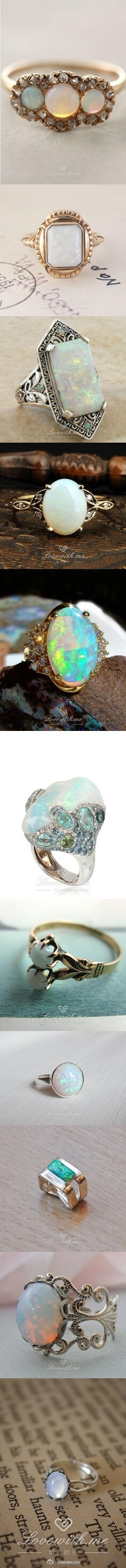 #戒指# 神秘美丽的蛋白石戒指~在长波紫外线照射下，不同种类的蛋白石发出不同颜色的荧光，如同猫眼一般闪烁。http://www.lovewith.me/share/detail/27182/all