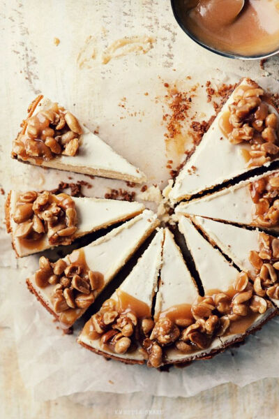 Cheesecake with toffee sauce &amp; salted nuts
