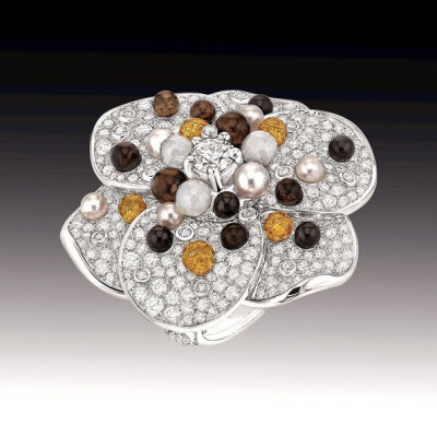 香奈儿全新「Jardin de Camélias」顶级珠宝