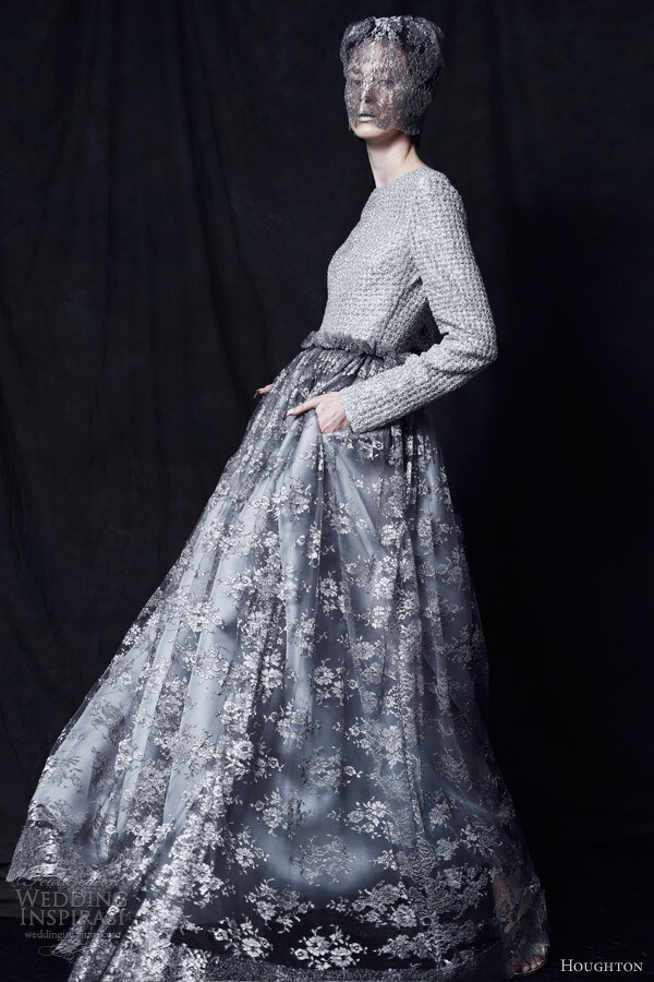 Houghton Bride Fall 2013 Wedding Dresses-复古（18世纪新娘礼服都是银灰色，很独特的口味呢）