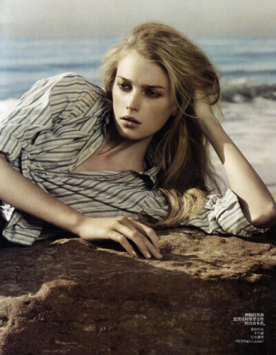 Sigrid Agren by Mark Segal | Vogue China April 2010、