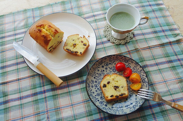 葡萄干杏仁磅蛋糕，抹茶布丁