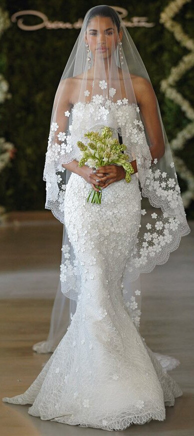 Oscar de la Renta Bridal 2013 ~ Ivory Chantilly leaf lace sweetheart gown with cascading snowflake lace applique