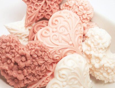 200 Custom Wedding Favors Heart Soaps, Baby Shower Favors, Party Favors - Vegan - Hearts with Flowers Soap