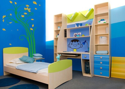 蔚蓝色的房间里，小孩子可以有很多很多的想象。