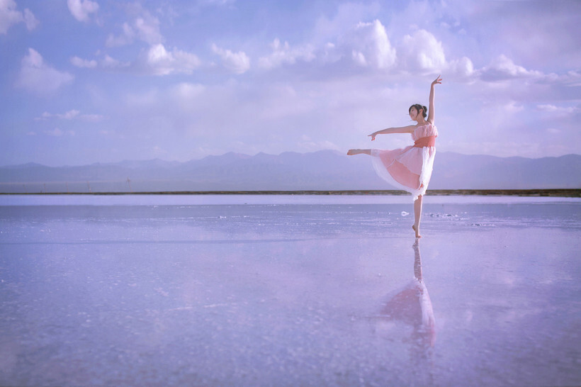 沉入越来越深的海底， 我开始想念你。